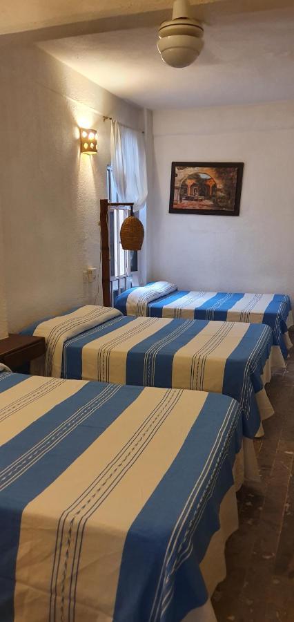 Hotel Corona Zihua Zihuatanejo Kültér fotó